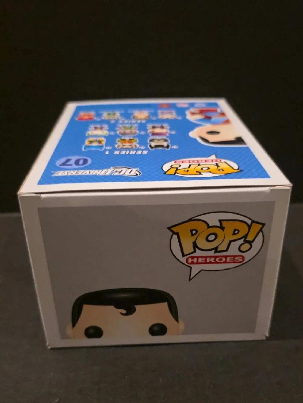 Funko Superman Vinyl Figure - Blue, Red & Yellow - Picture 6 of 6